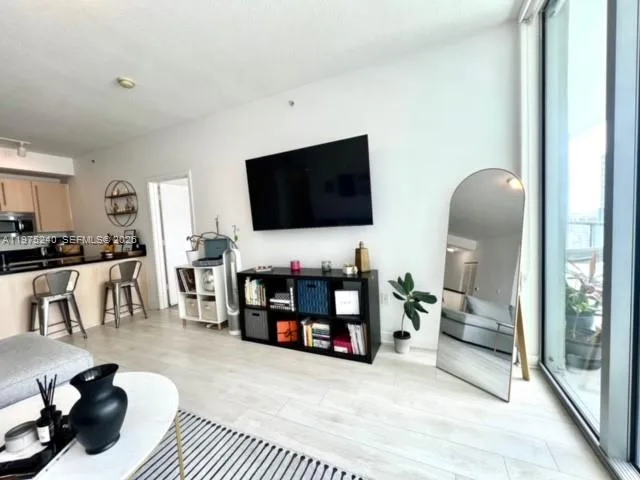 79 SW 12th St # 2010, Miami, FL 33130 photo 6