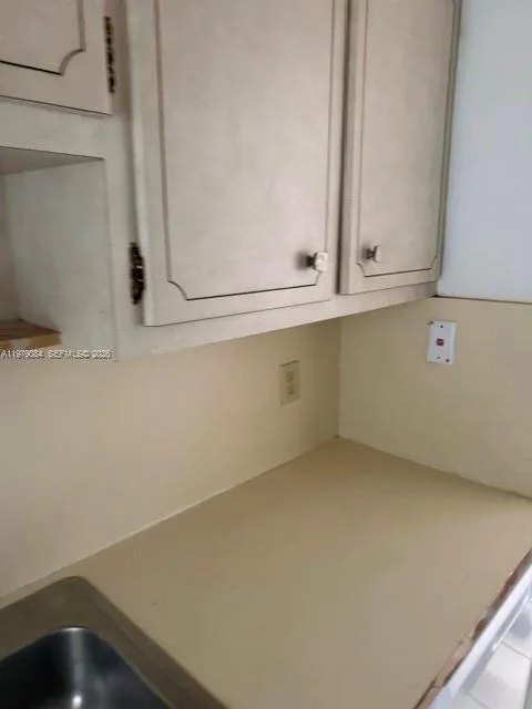 2430 NE 135th St # 102, North Miami, FL 33181 photo 11