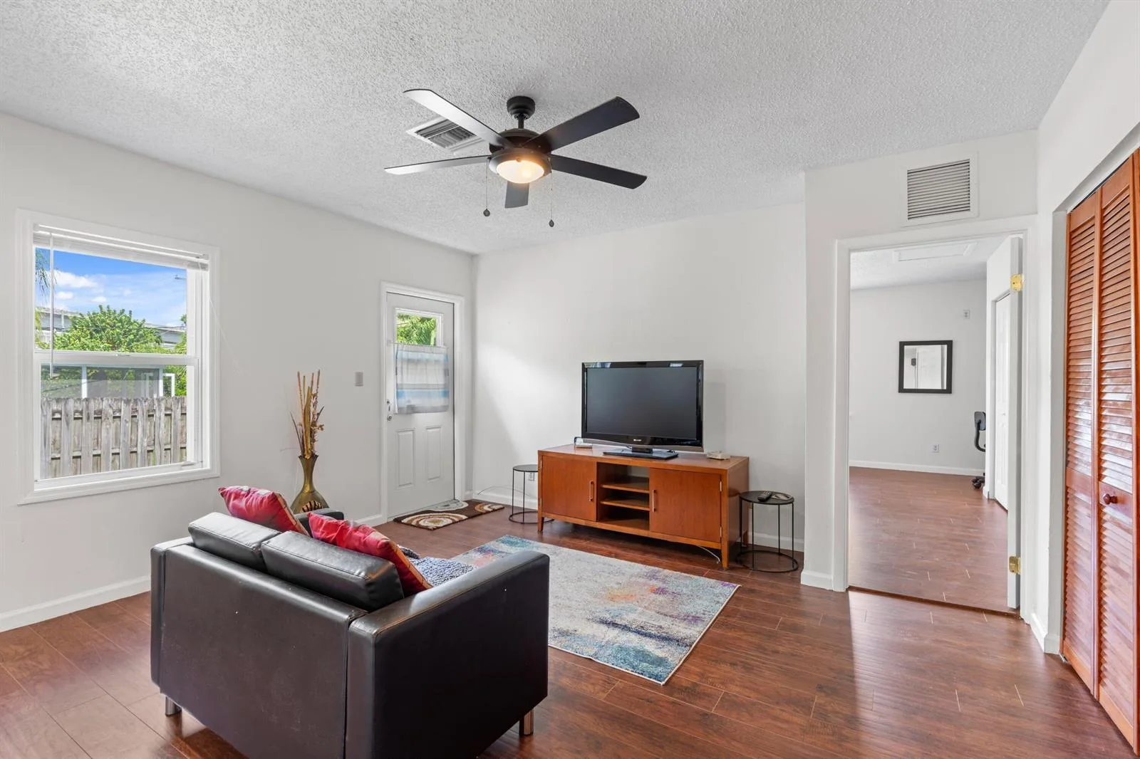 1007 AVON Road, West Palm Beach, FL 33401 photo 11