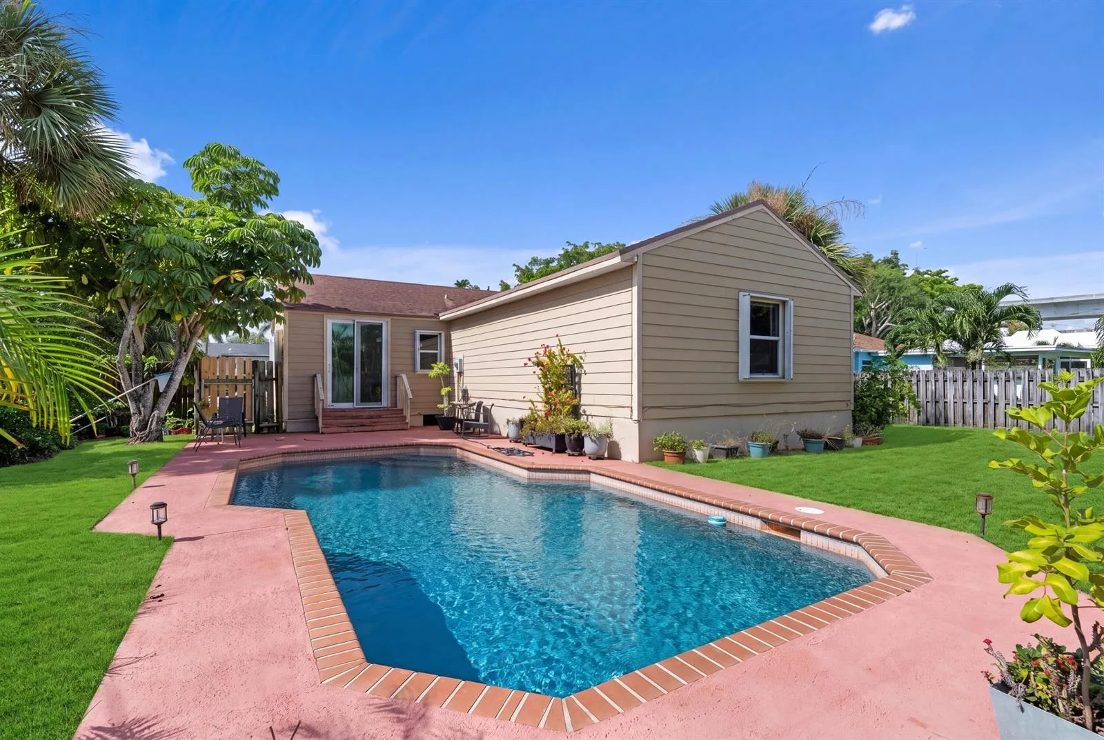 1007 AVON Road, West Palm Beach, FL 33401 photo 2