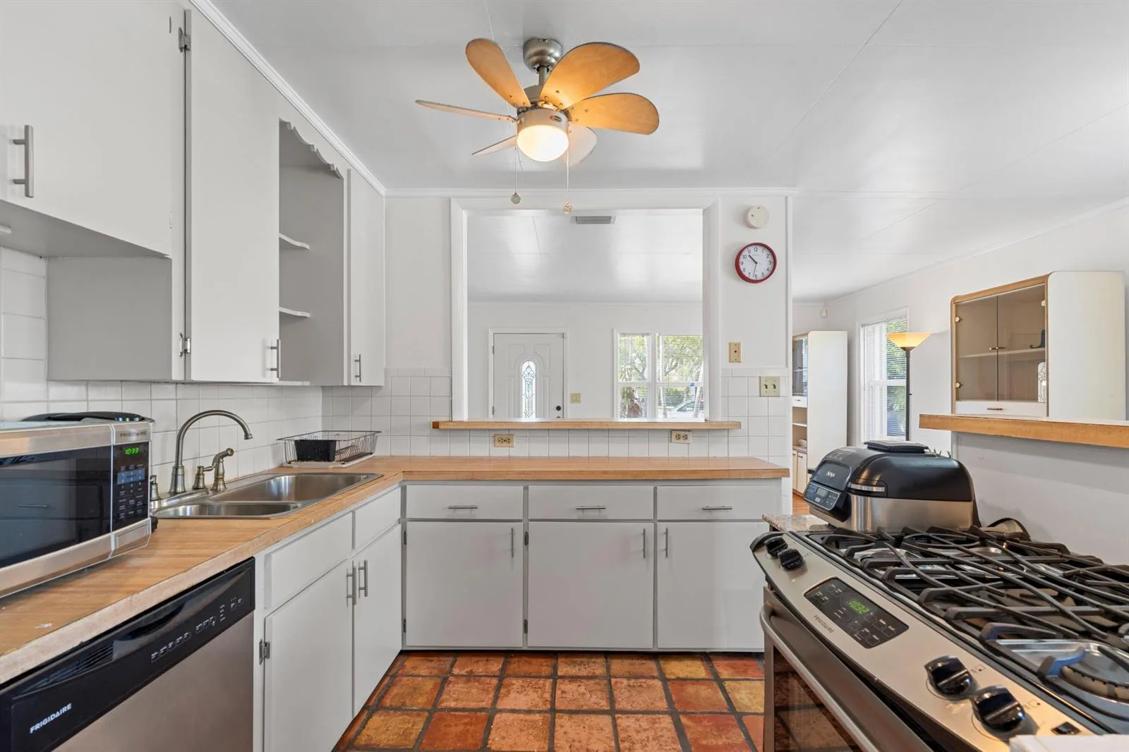 1007 AVON Road, West Palm Beach, FL 33401 photo 6