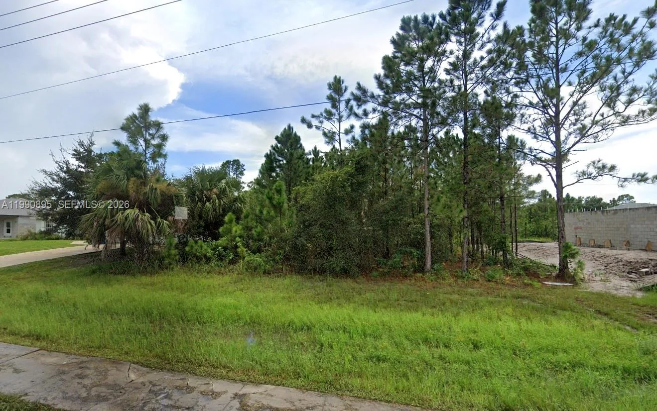 2065 SE Cogan Dr, Palm Bay, FL 32909