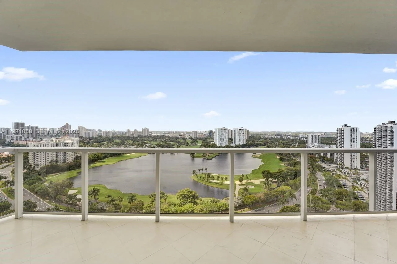 20281 E Country Club Dr # 2209, Aventura, FL 33180 photo 3