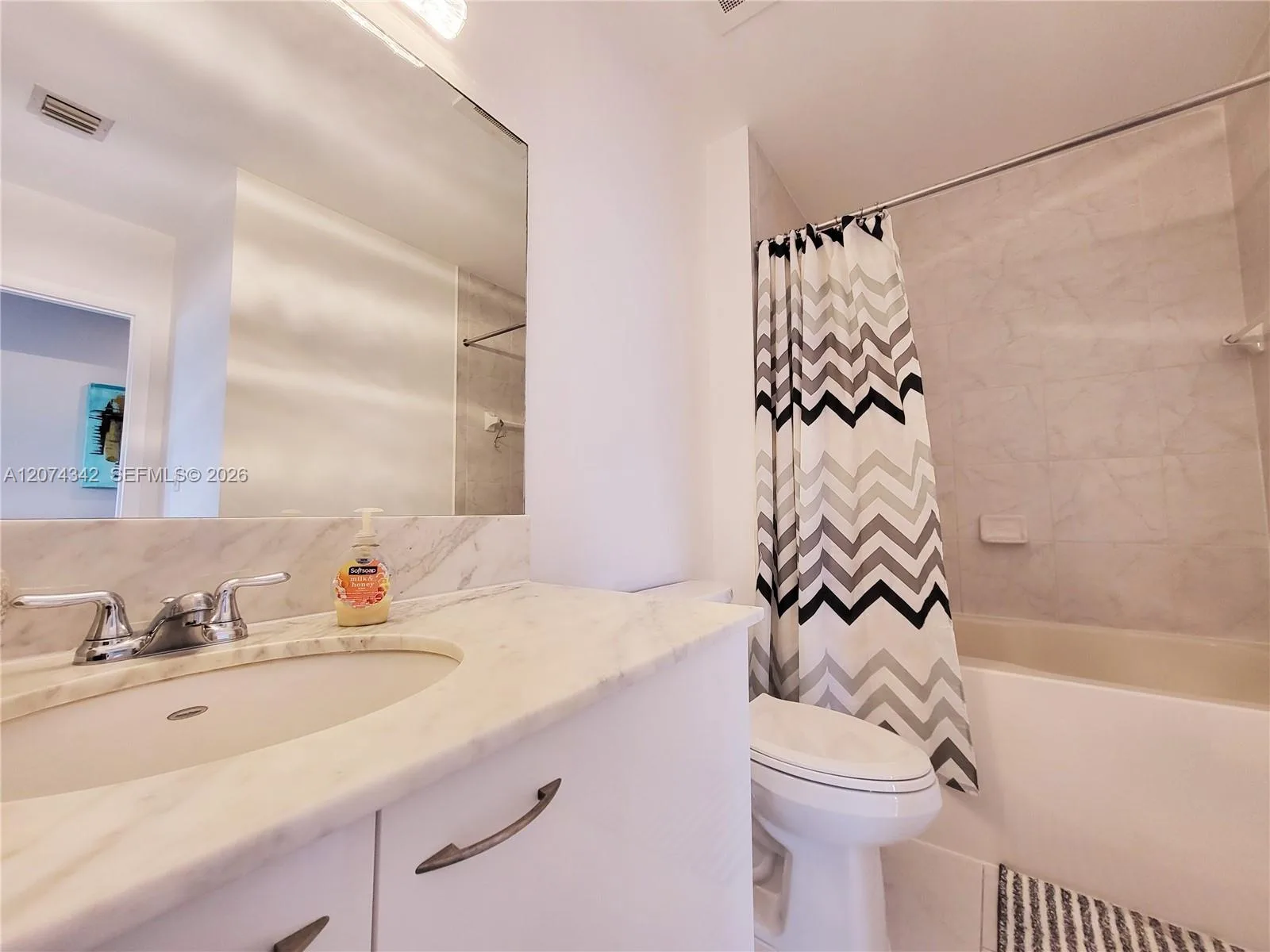 133 NE 2nd Ave # 2419, Miami, FL 33132 photo 7