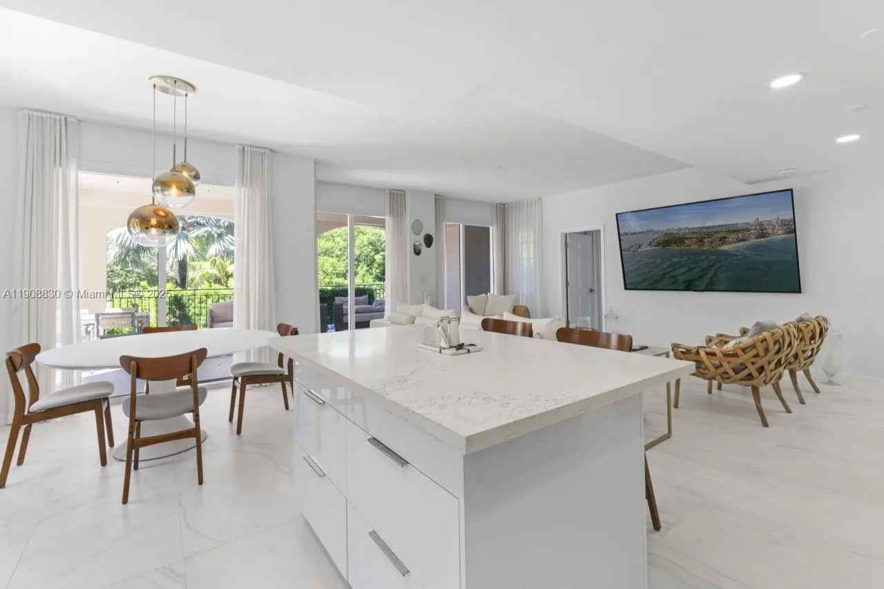 19217 Fisher Island Dr # 19217, Miami Beach, FL 33109 photo 2