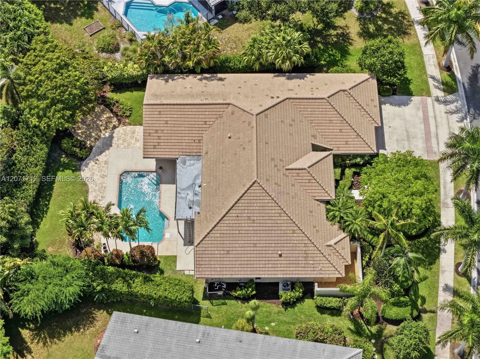 360 NE Coconut Cir, Weston, FL 33326 photo 5