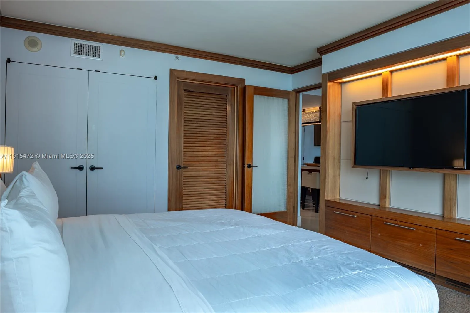 6801 Collins Ave # 1002, Miami Beach, FL 33141 photo 9