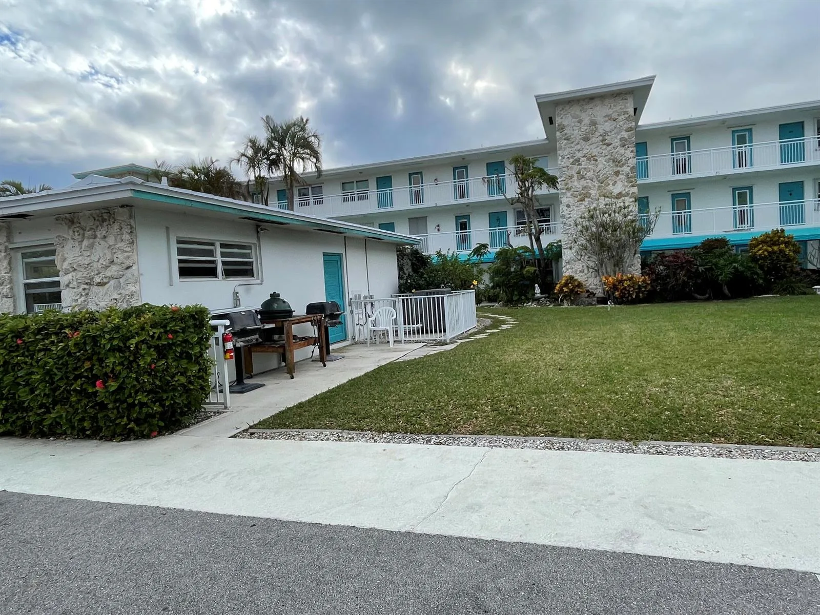 37 Yacht Club Drive # 303, North Palm Beach, FL 33408 photo 10