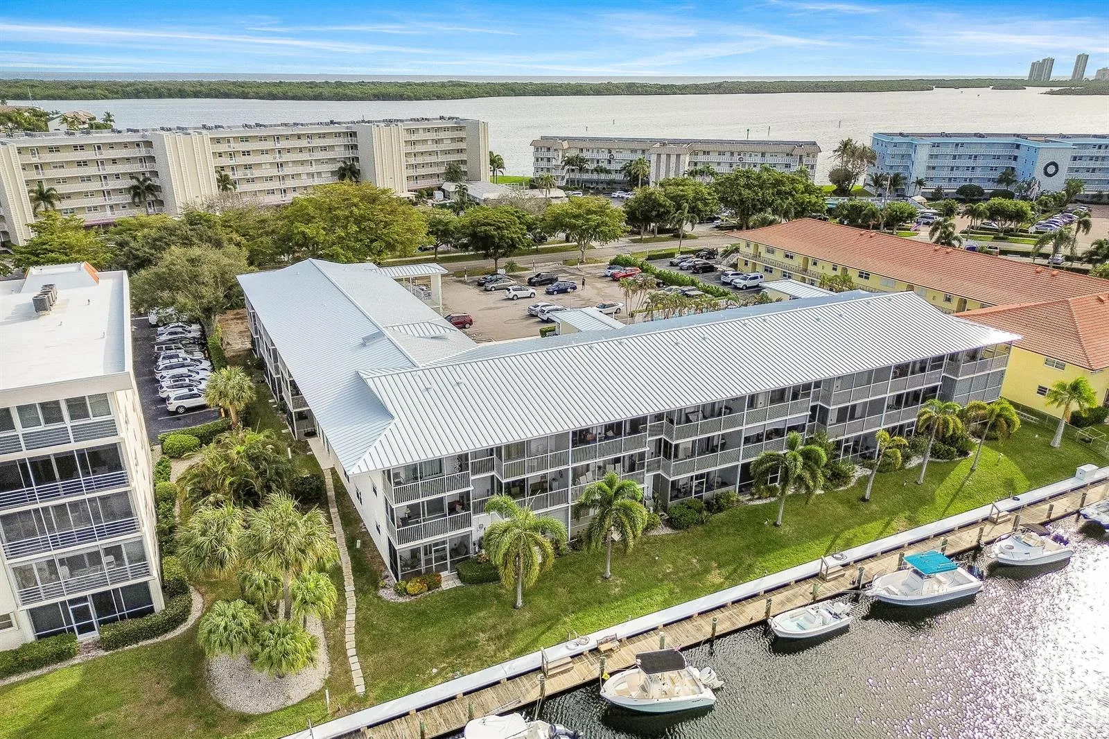 37 Yacht Club Drive # 303, North Palm Beach, FL 33408 photo 12