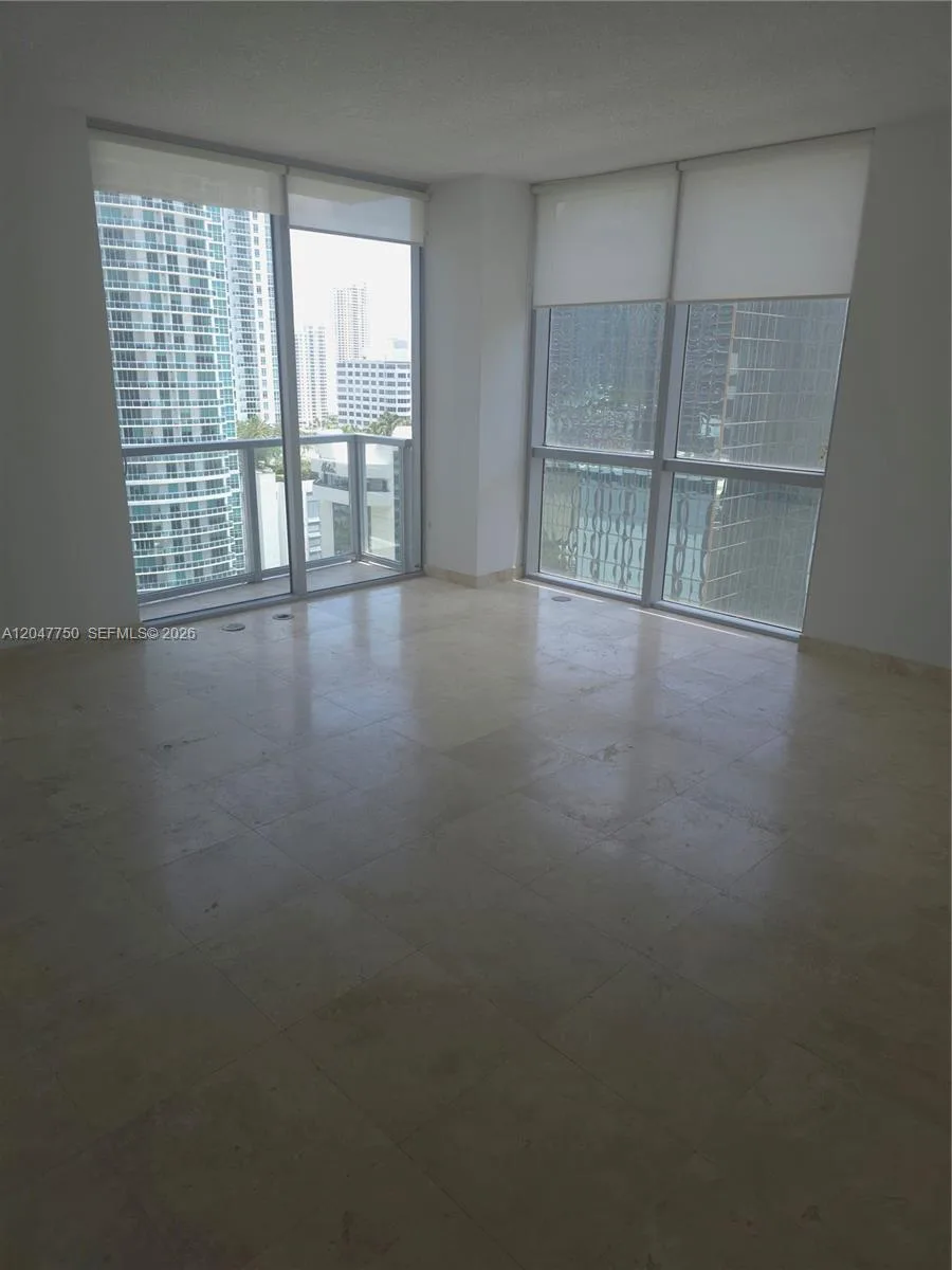 1060 Brickell Ave # 1701, Miami, FL 33131