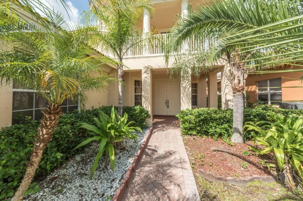 2065 Albany Terrace SW, Vero Beach, FL 32968 photo 4