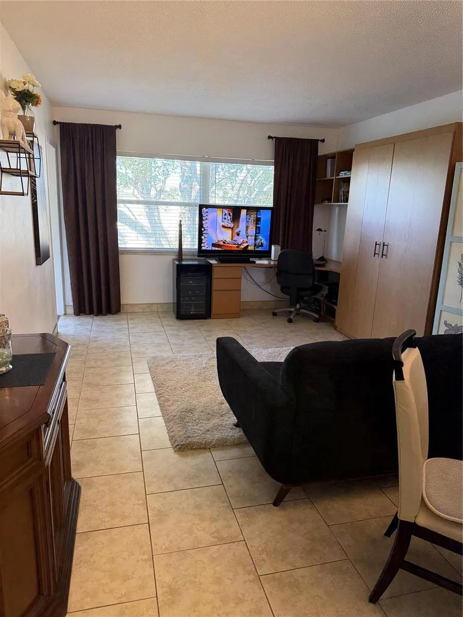 4331 NW 16th Street # D308, Lauderhill, FL 33313