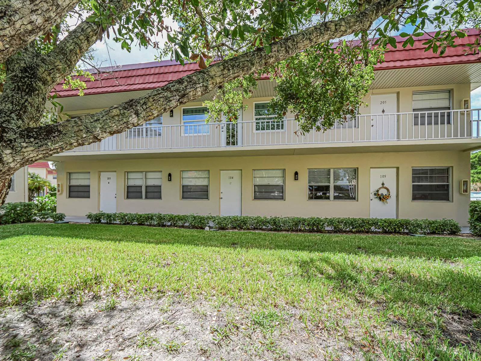14 Vista Palm Lane # 105, Vero Beach, FL 32962