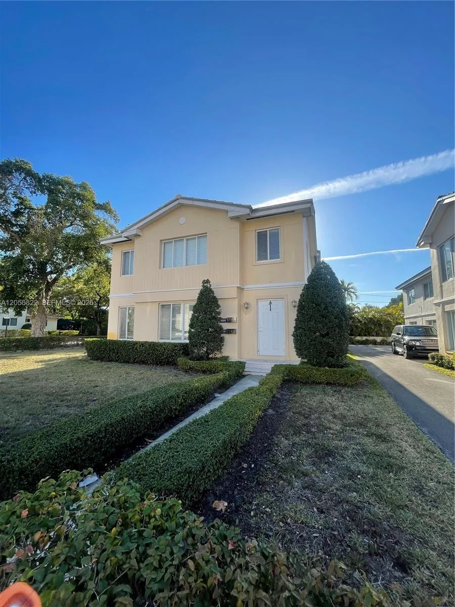 2892 S Le Jeune Rd # 2892, Coral Gables, FL 33134