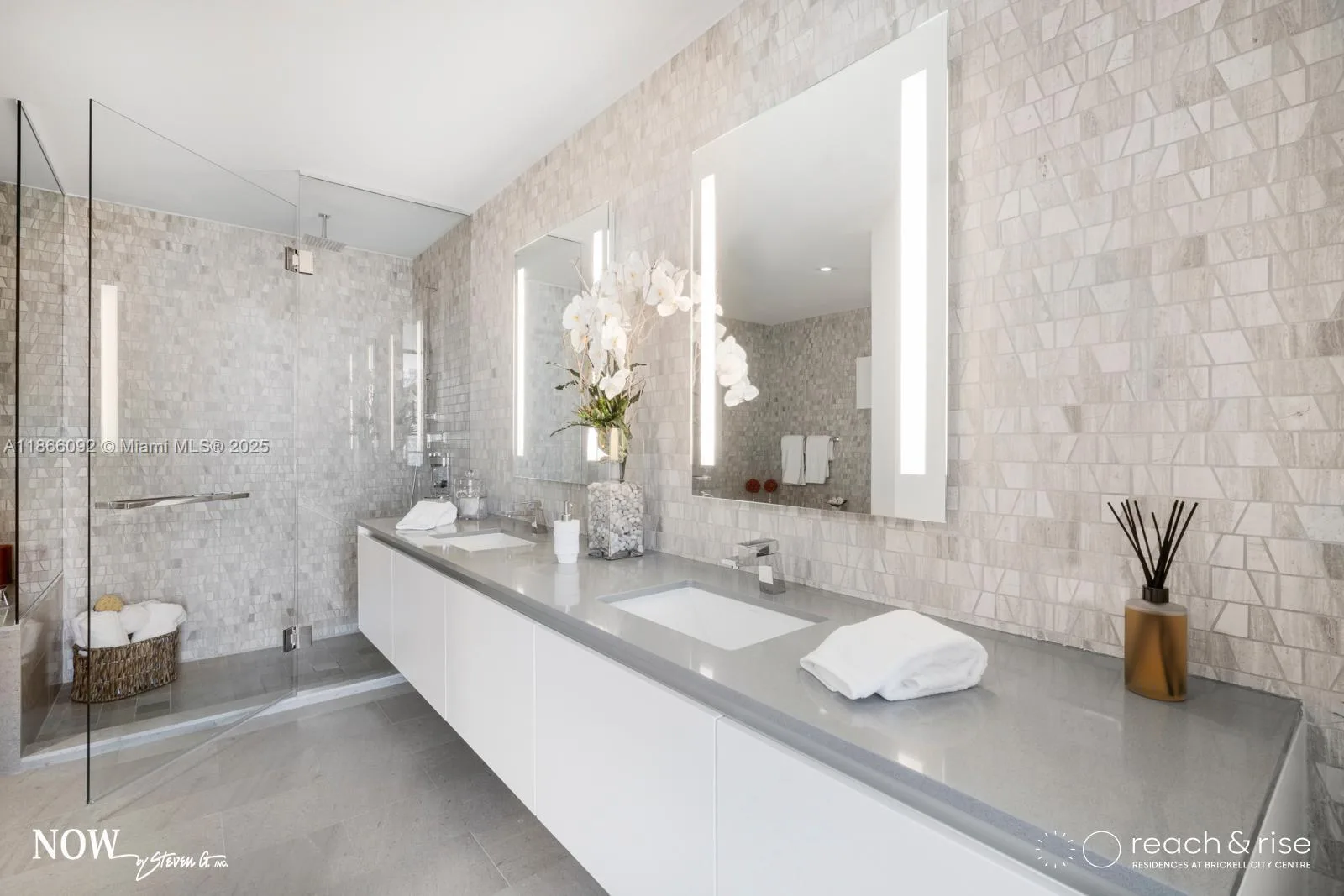 88 SW 7th # 1001, Miami, FL 33130 photo 3
