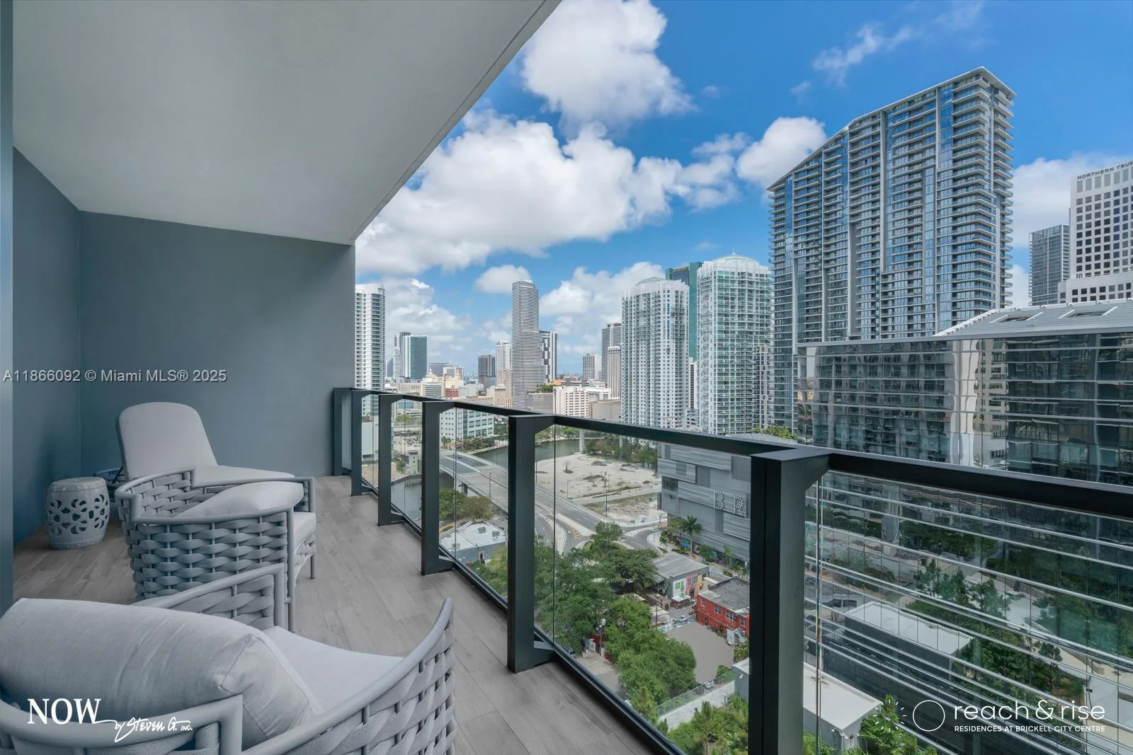 88 SW 7th # 1001, Miami, FL 33130 photo 5