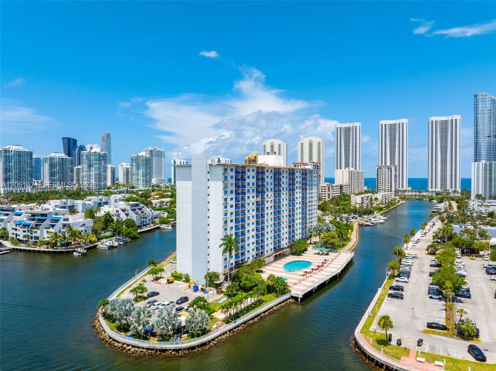 400 Kings Point Dr # 1628, Sunny Isles Beach, FL 33160 photo 2