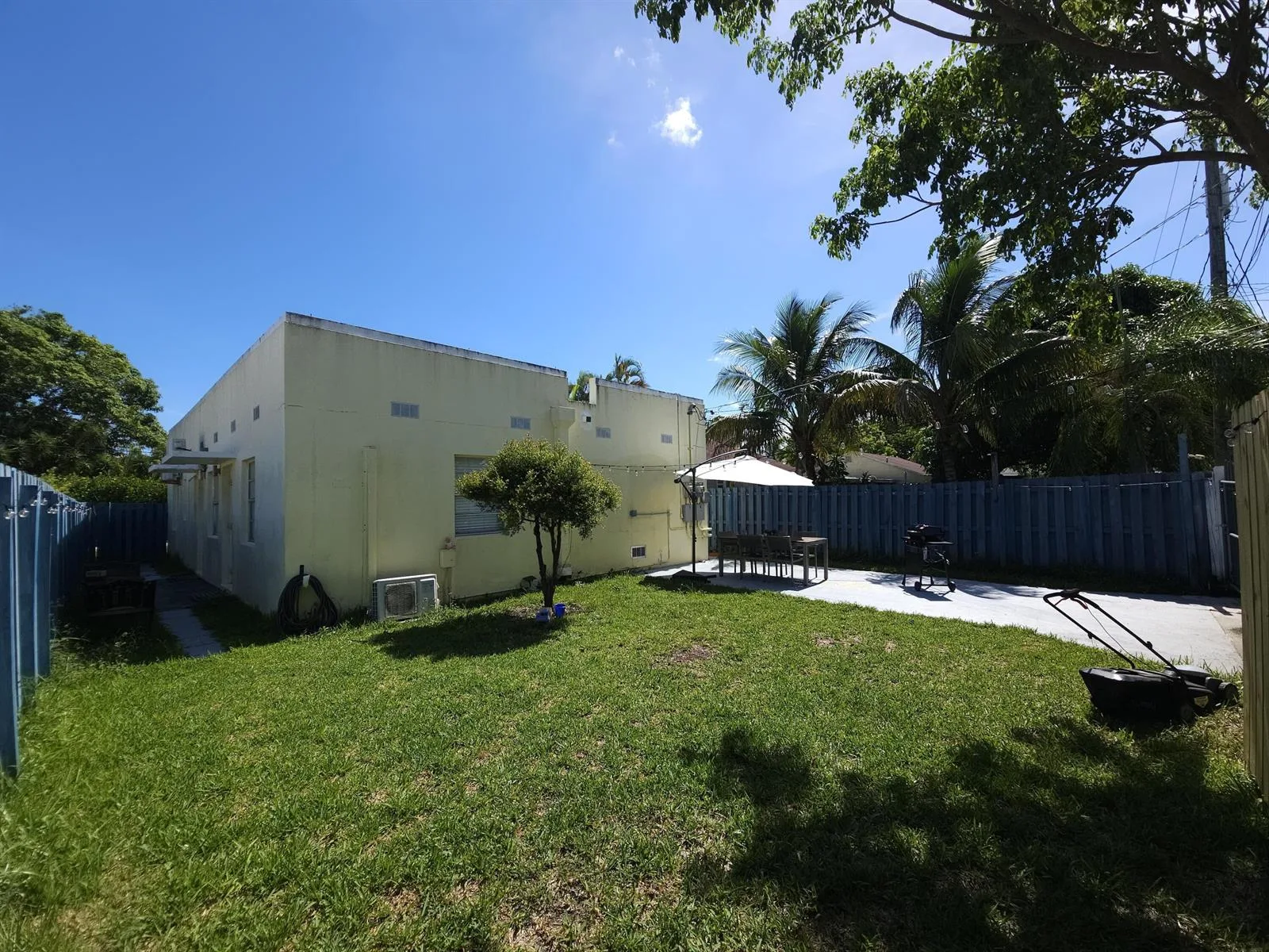 1639 Hayes Street, Hollywood, FL 33020 photo 2