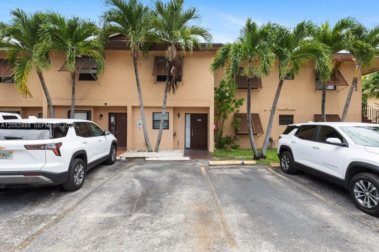 6854 NW 173rd Dr # 209, Hialeah, FL 33015 photo 3