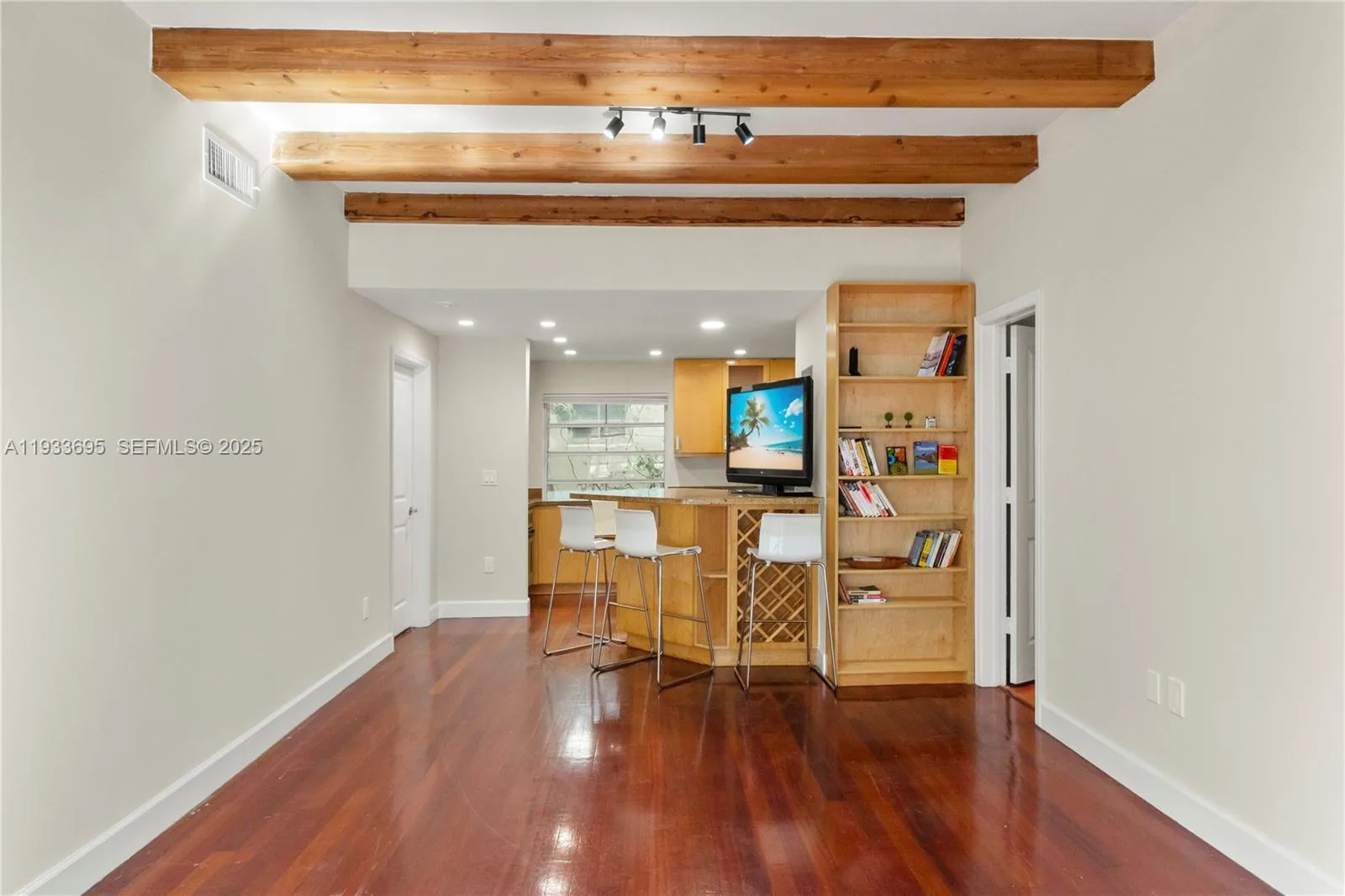 1605 Euclid Ave # A1, Miami Beach, FL 33139 photo 2