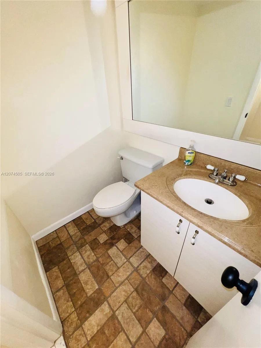 2309 S Cypress Bend Dr # 414C, Pompano Beach, FL 33069 photo 8