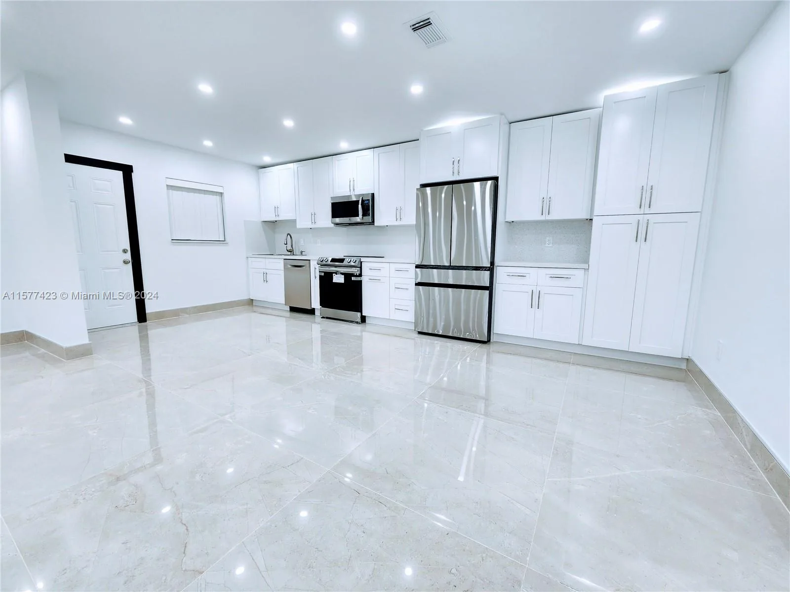 11930 NE 19th Dr # 3, North Miami, FL 33181 photo 3