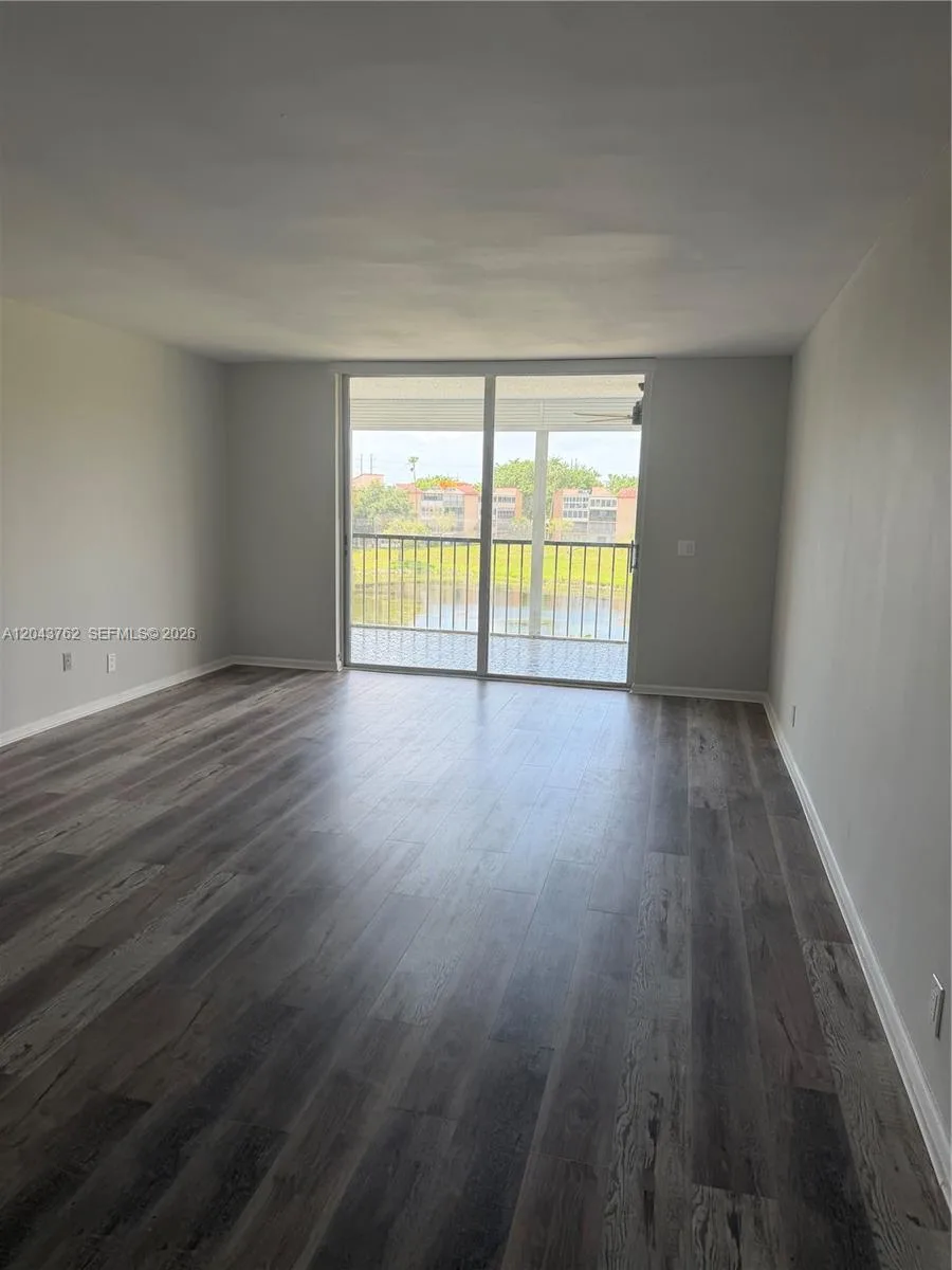 7220 Lake Cir Dr # 406, Margate, FL 33063 photo 8