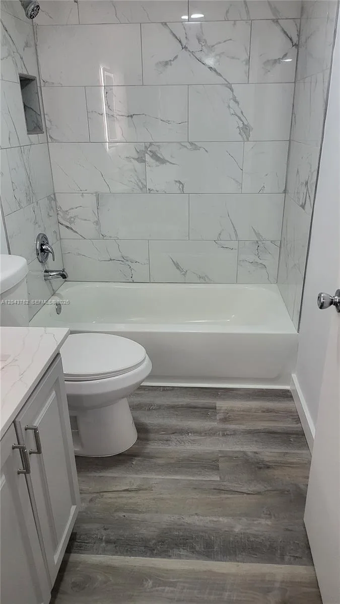 7220 Lake Cir Dr # 406, Margate, FL 33063 photo 9