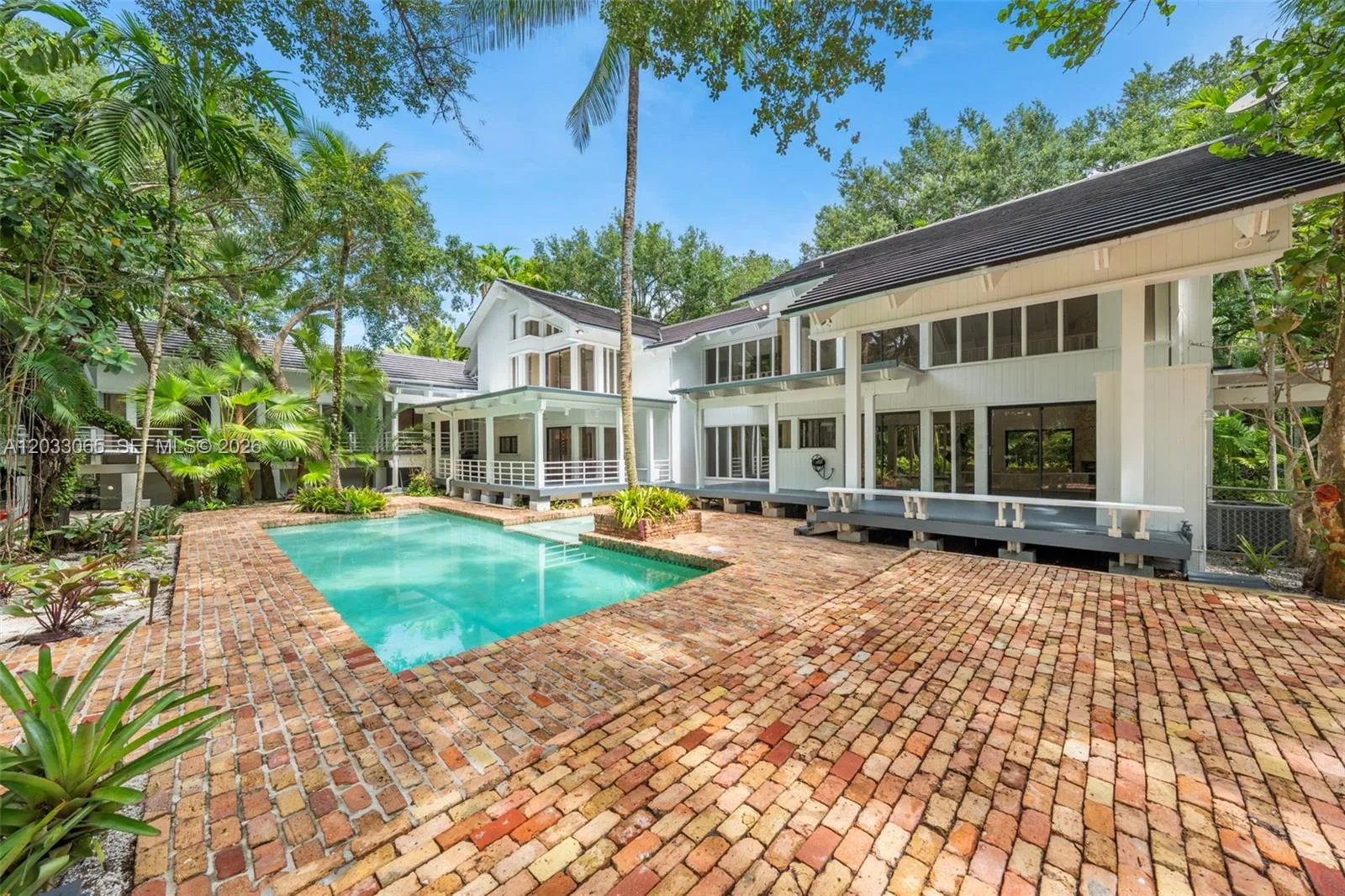 5600 Oakwood Ln, Coral Gables, FL 33156
