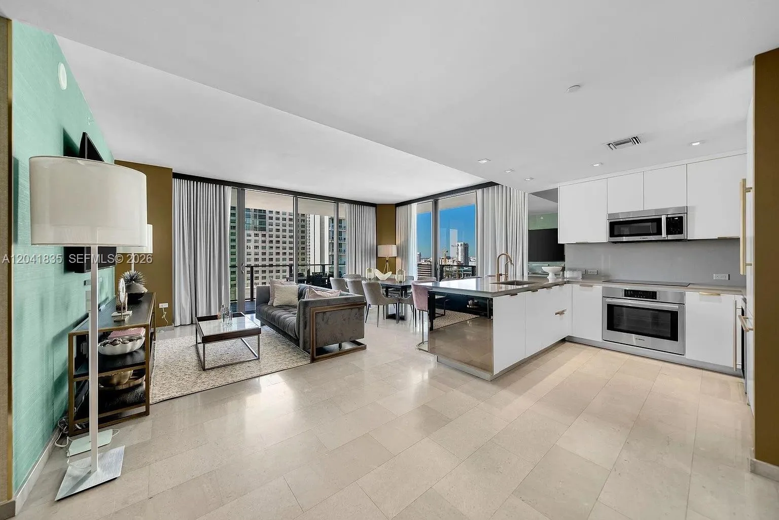 88 SW 7th St # 1212, Miami, FL 33130 photo 6