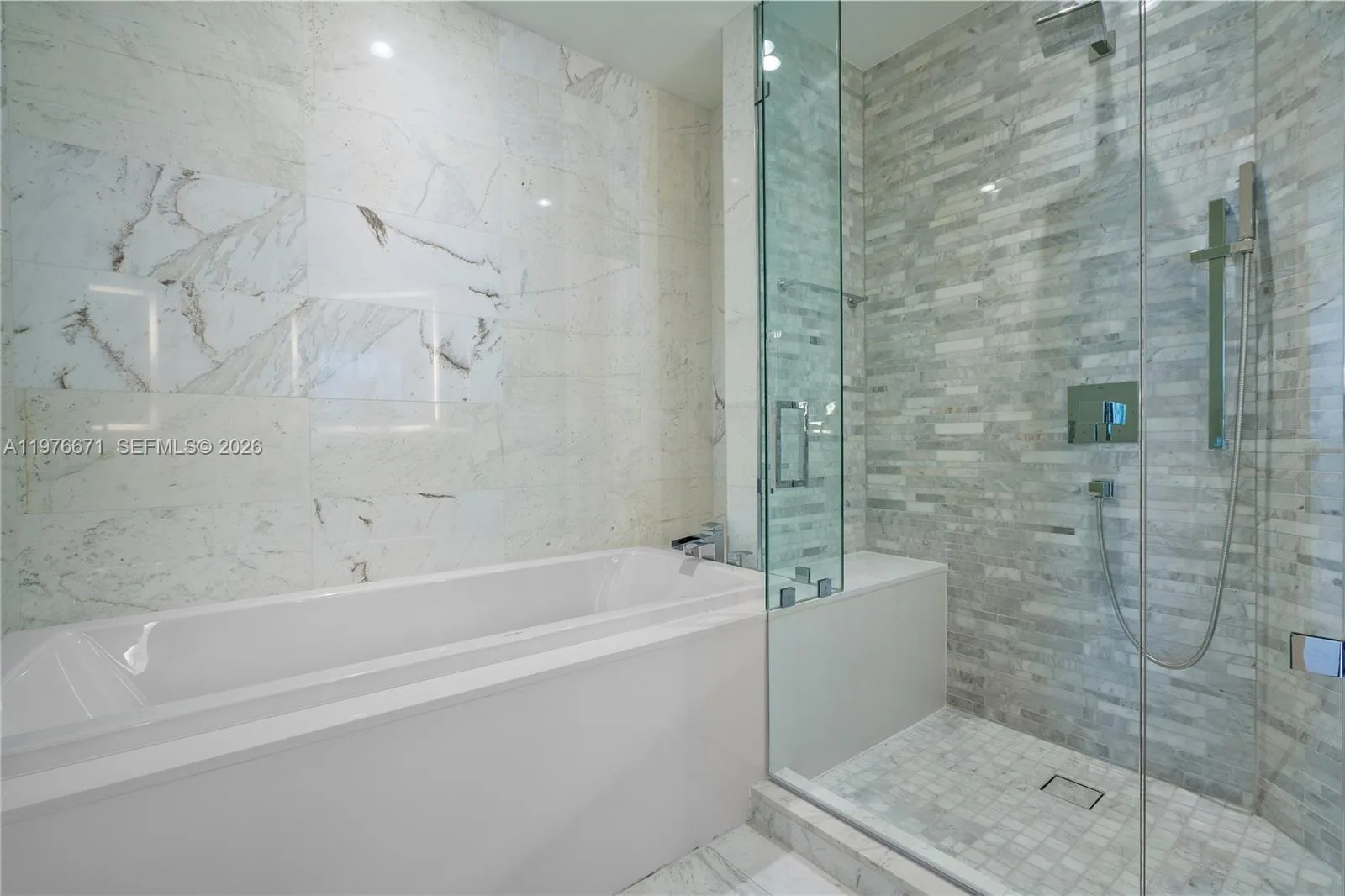 851 NE 1st Ave # 3203, Miami, FL 33132 photo 12