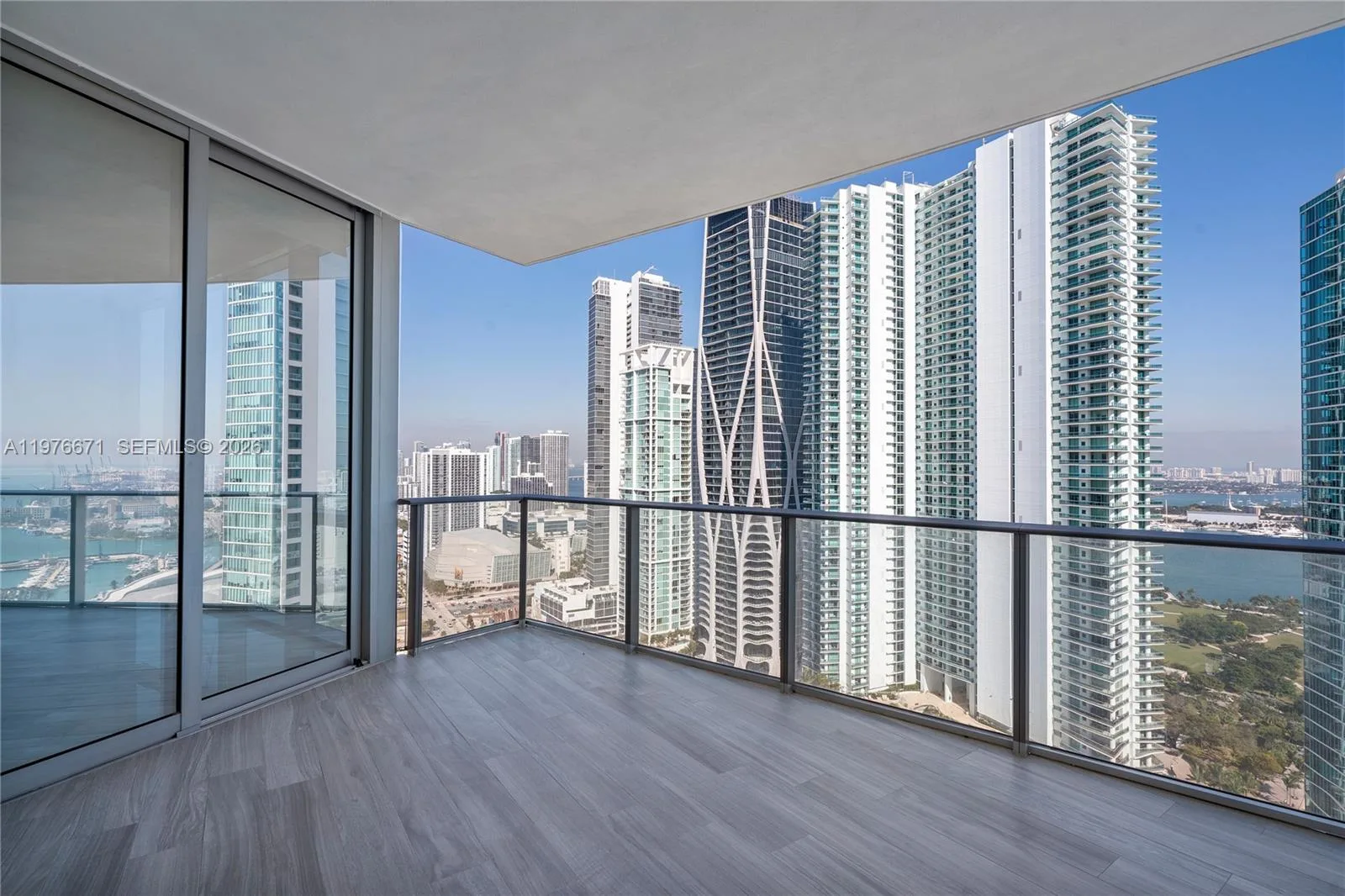 851 NE 1st Ave # 3203, Miami, FL 33132 photo 4