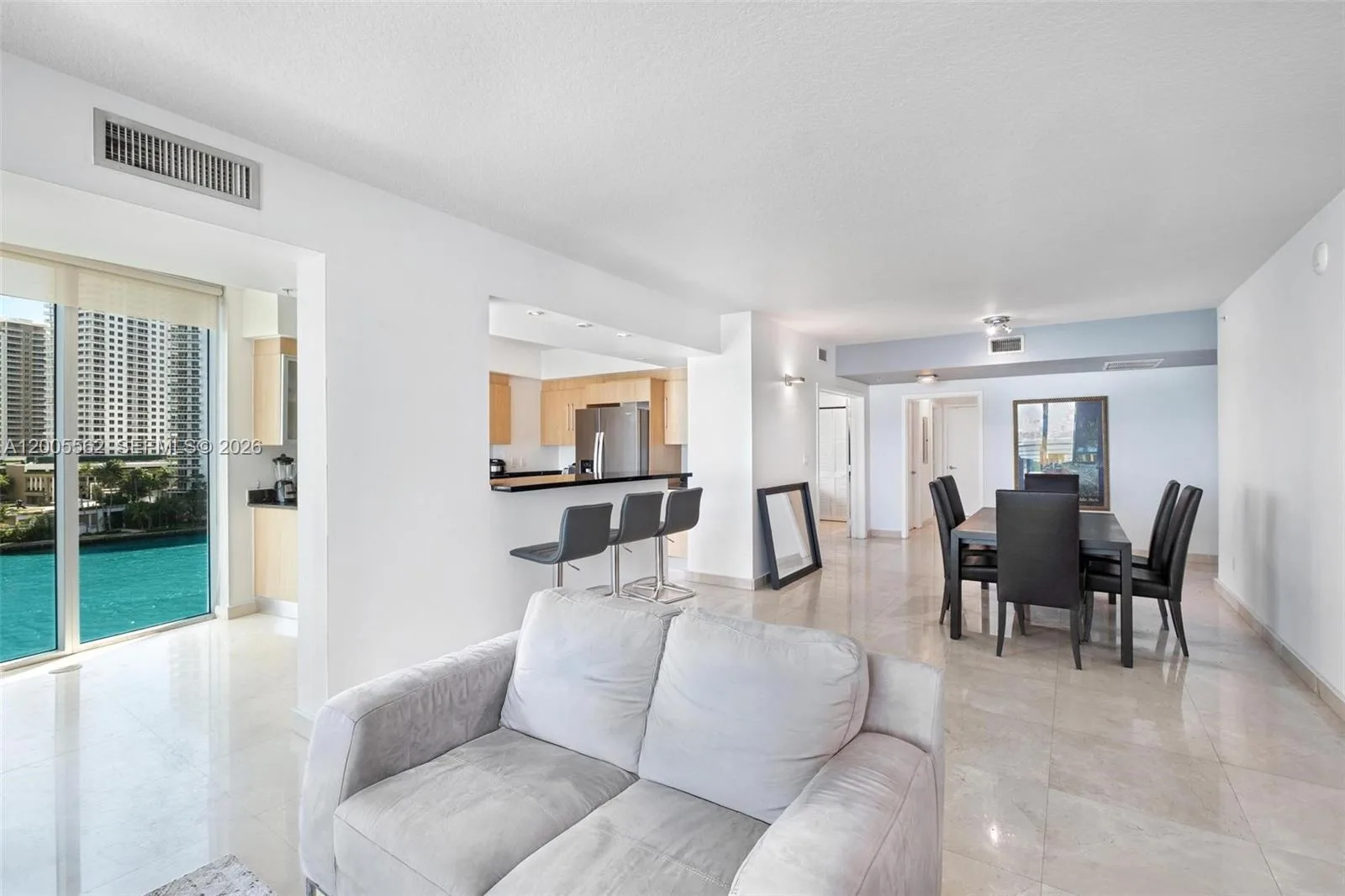 325 S Biscayne Blvd # 823, Miami, FL 33131 photo 12