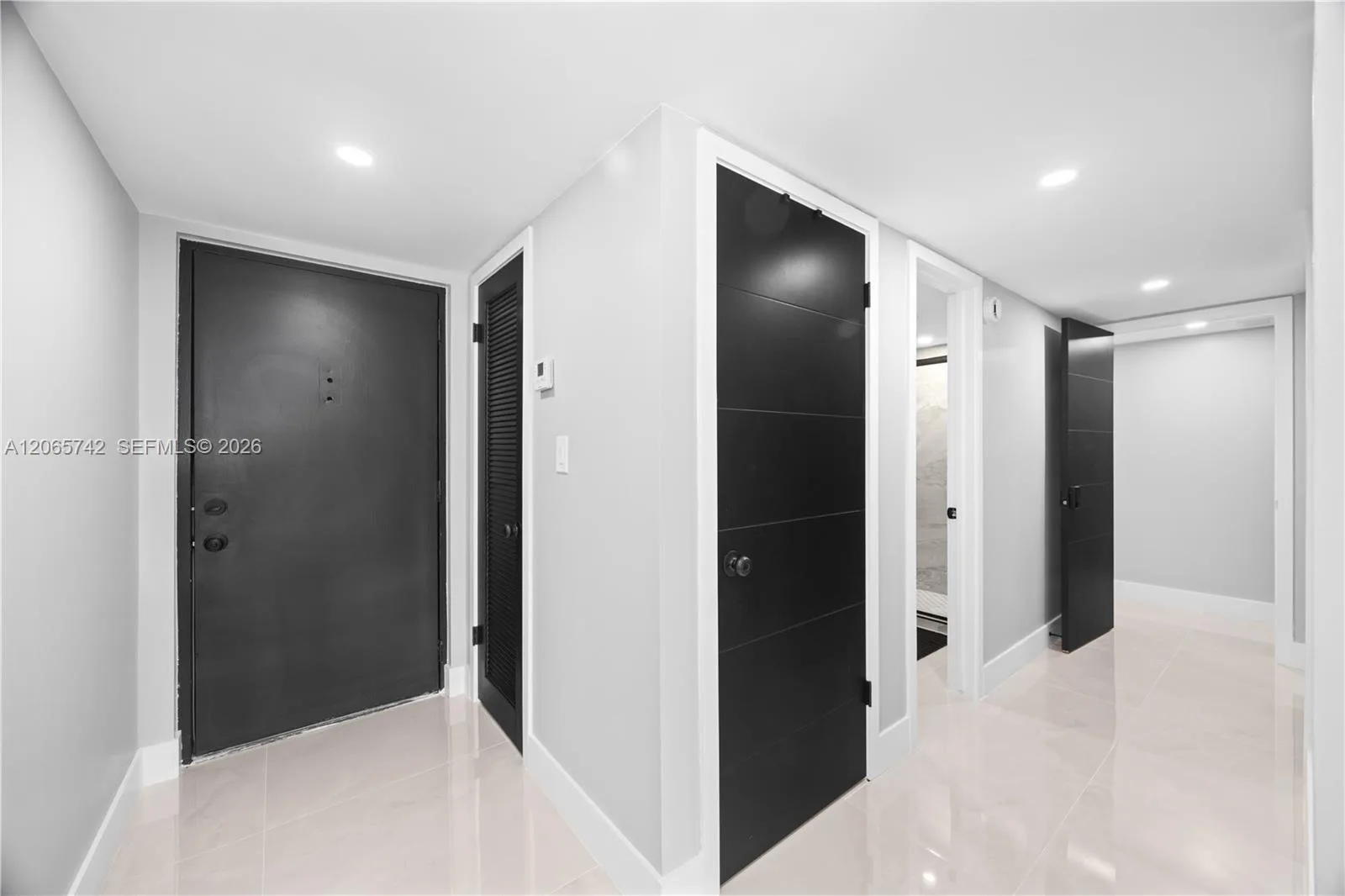 2302 S Cypress Bend Dr # 306, Pompano Beach, FL 33069 photo 7