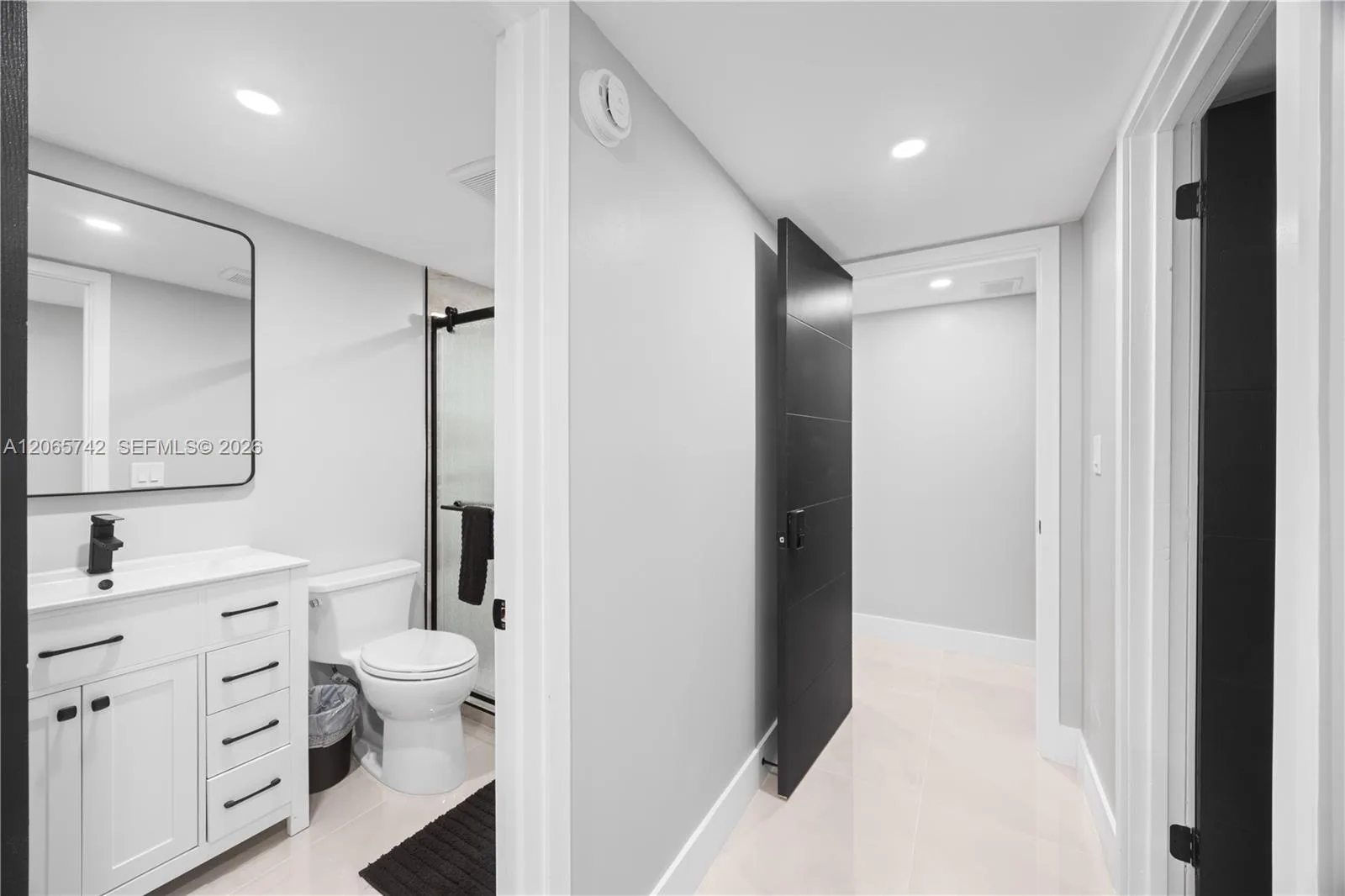 2302 S Cypress Bend Dr # 306, Pompano Beach, FL 33069 photo 8