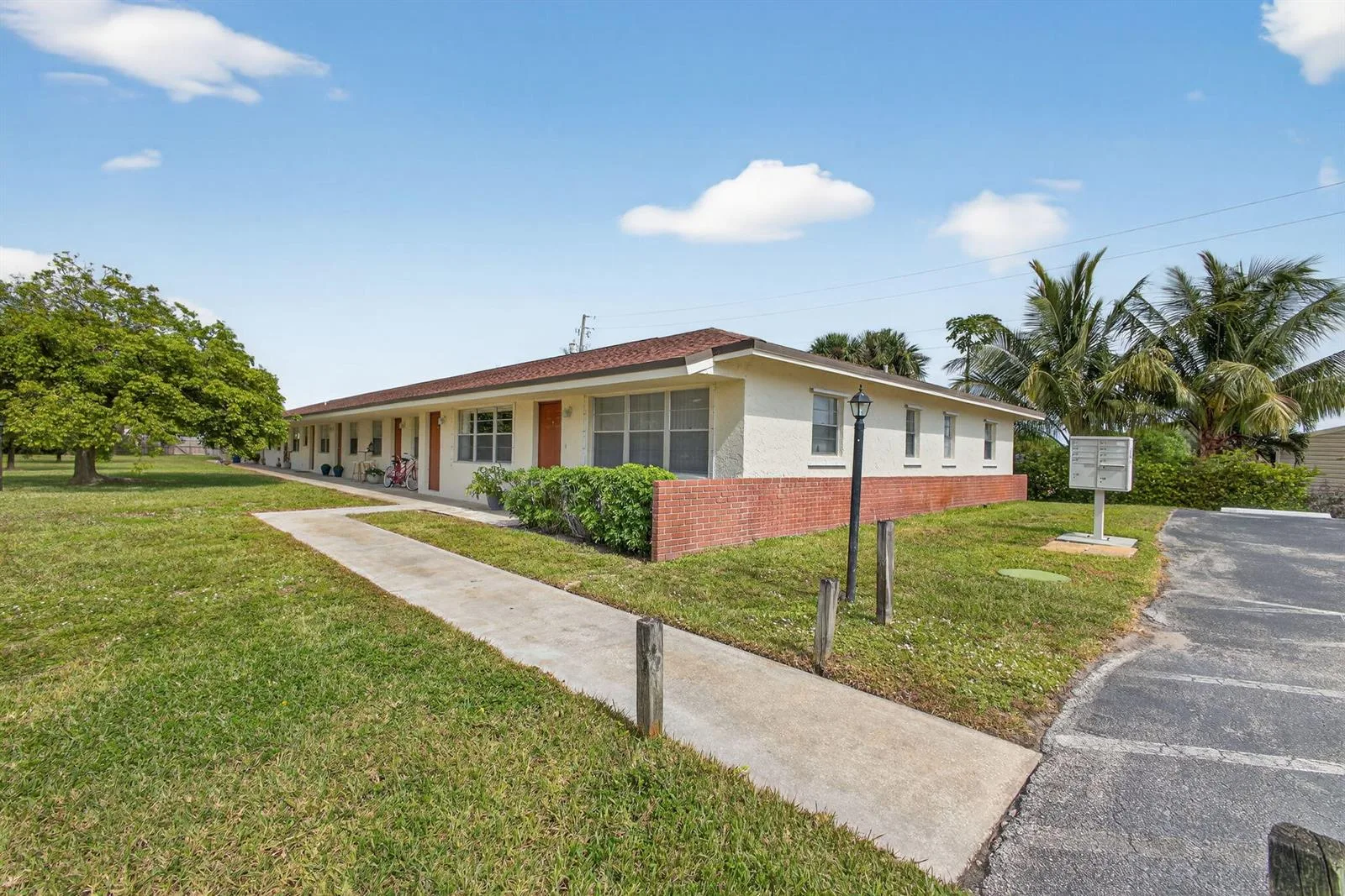 8585 Church St SE # 2, Hobe Sound, FL 33455
