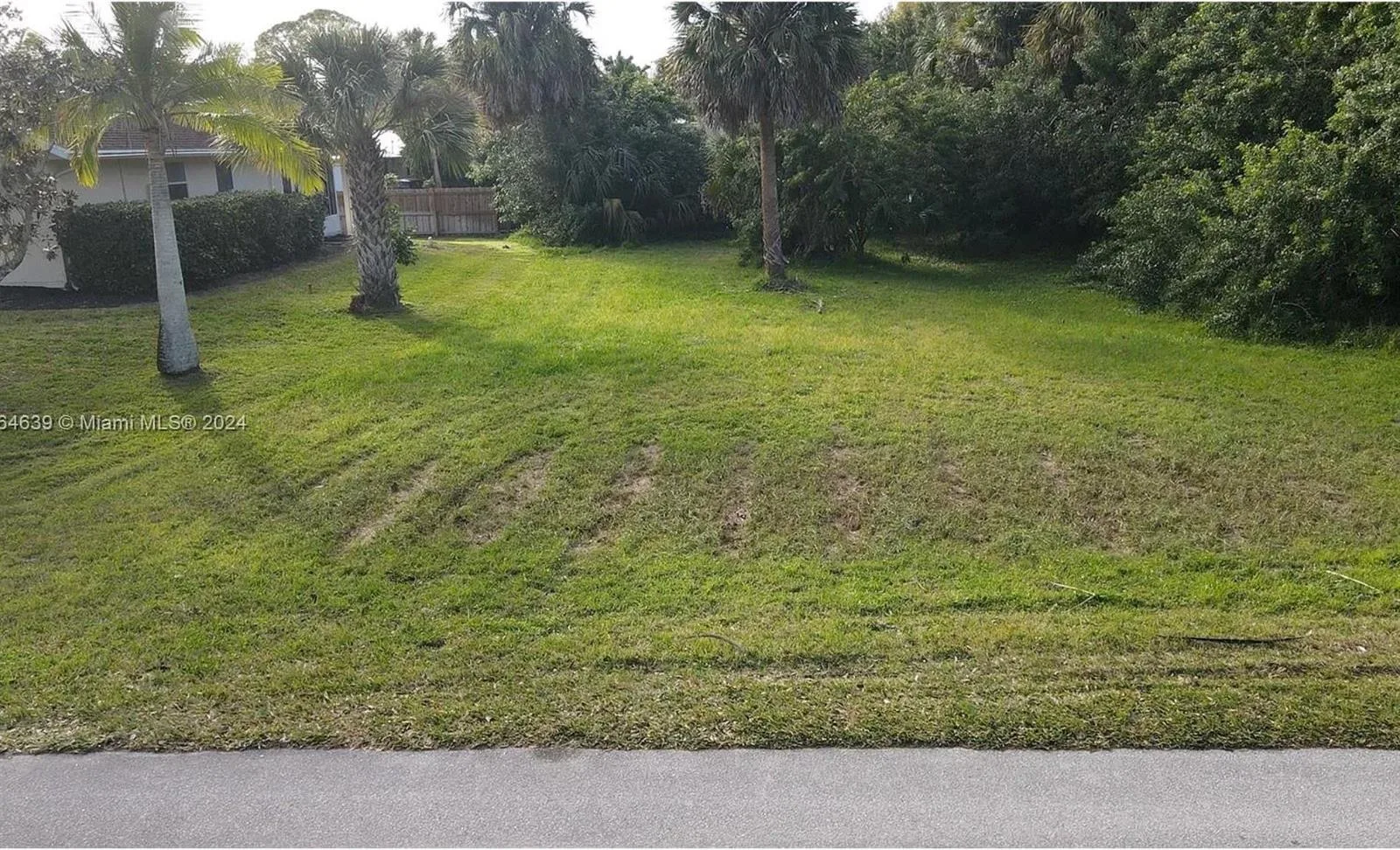 755 38th Court, Vero Beach, FL 32968