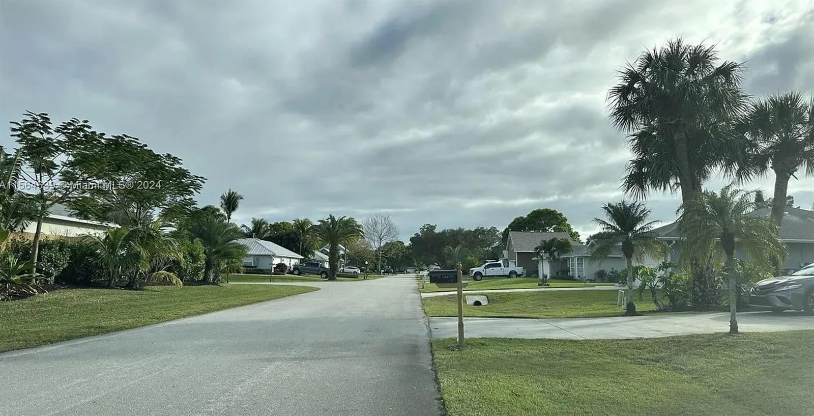 755 38th Court, Vero Beach, FL 32968 photo 4