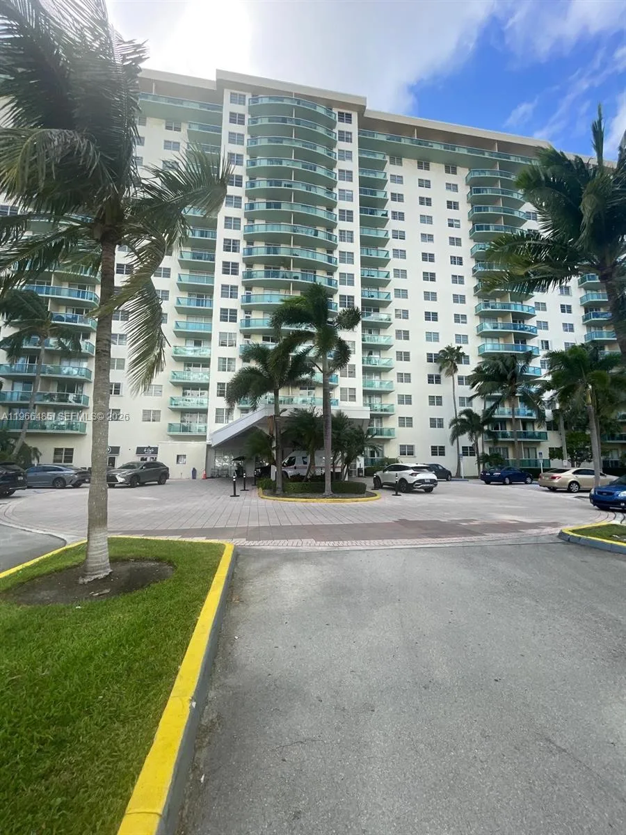 19390 Collins Ave # 123, Sunny Isles Beach, FL 33160