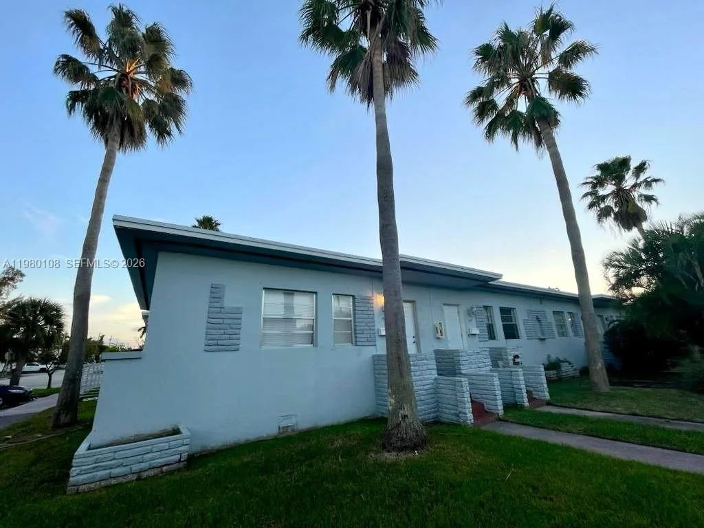 1900 Calais Dr # 1904, Miami Beach, FL 33141