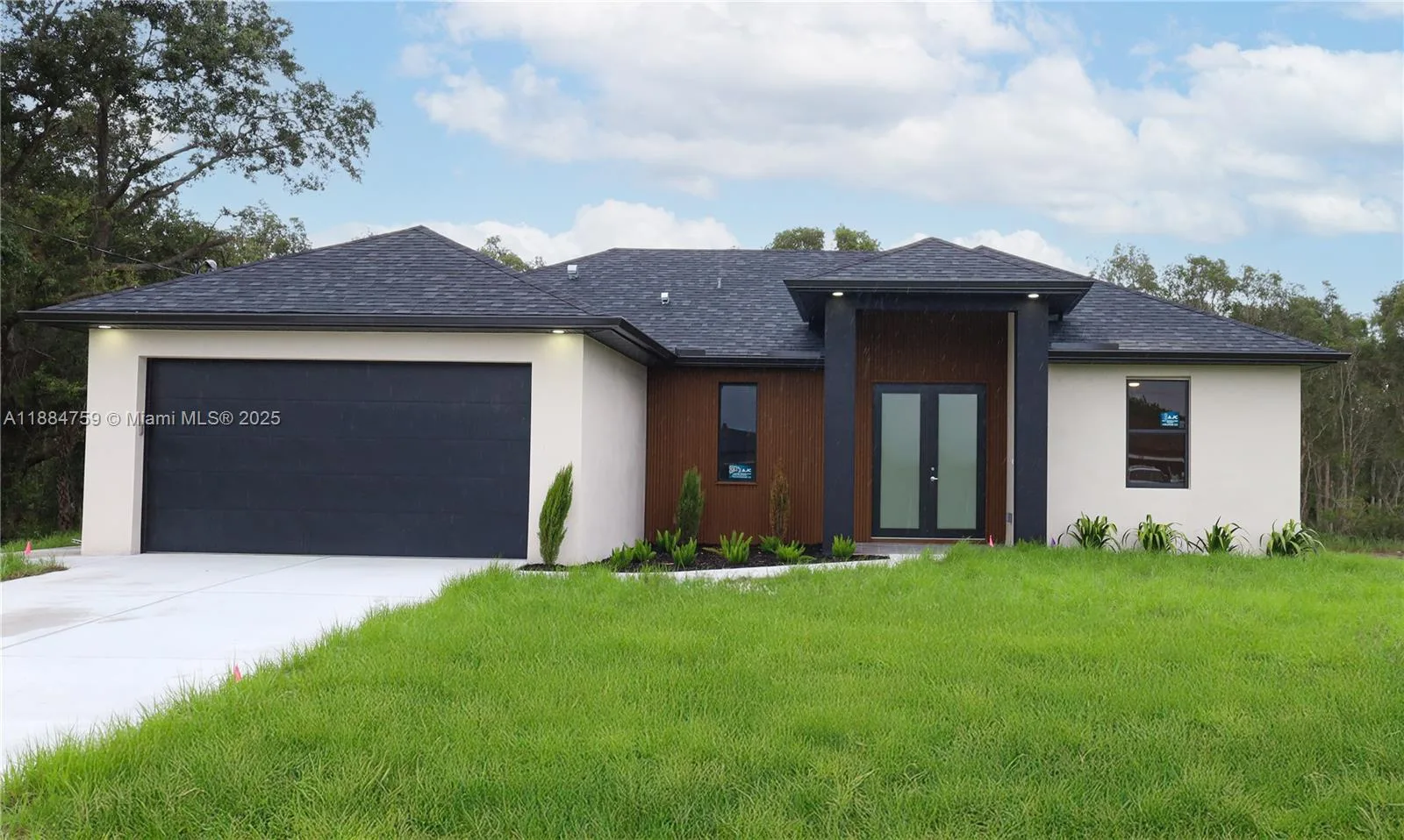 607 Pelee Ave, Lehigh Acres, FL 33974