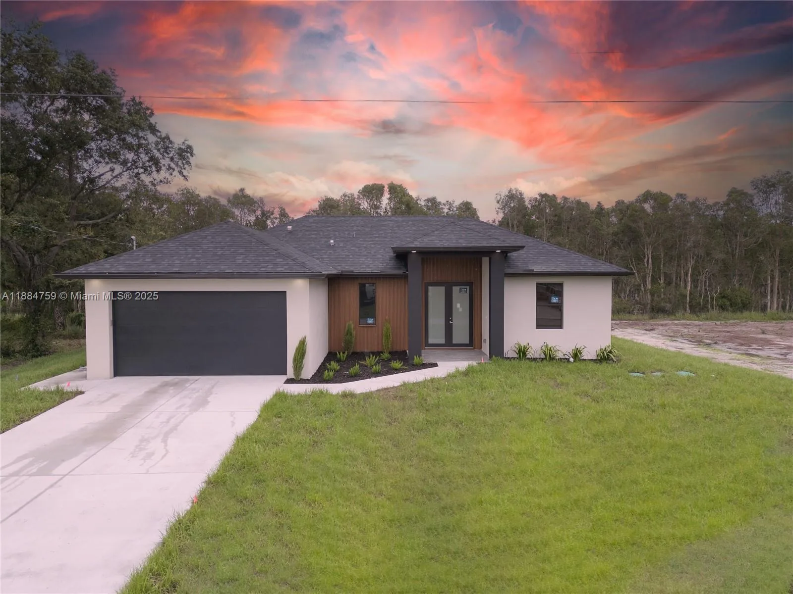 607 Pelee Ave, Lehigh Acres, FL 33974 photo 2