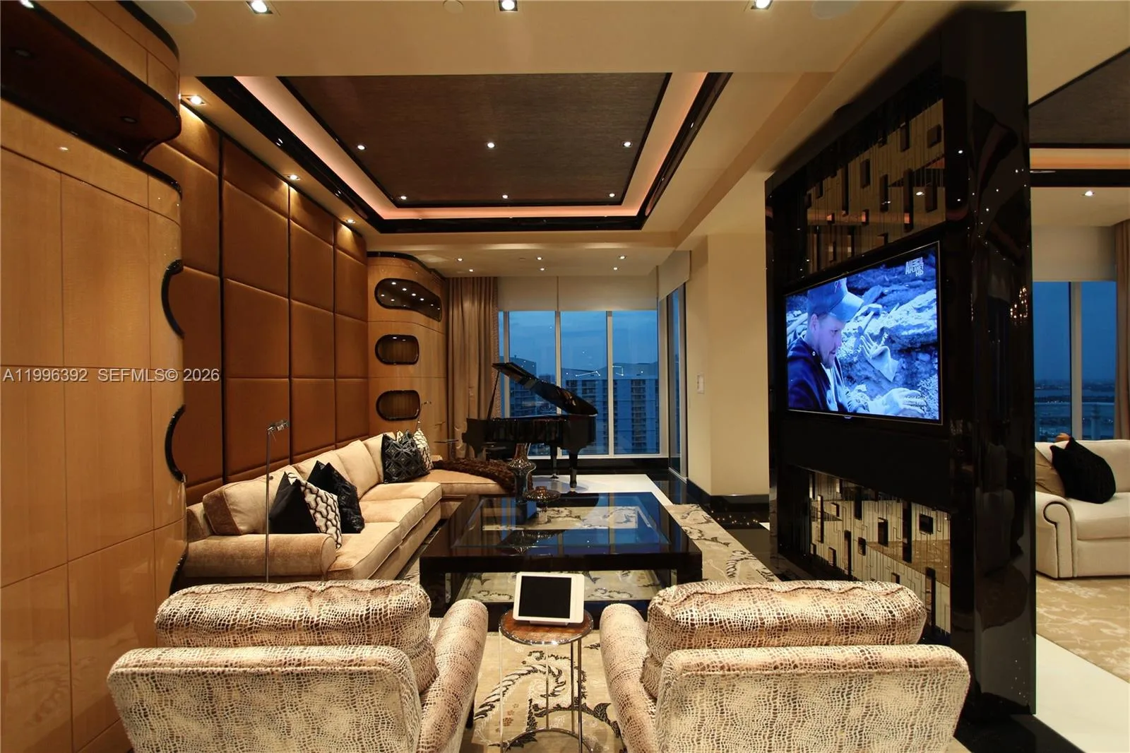 900 Brickell Key Blvd # PH3403, Miami, FL 33131 photo 2