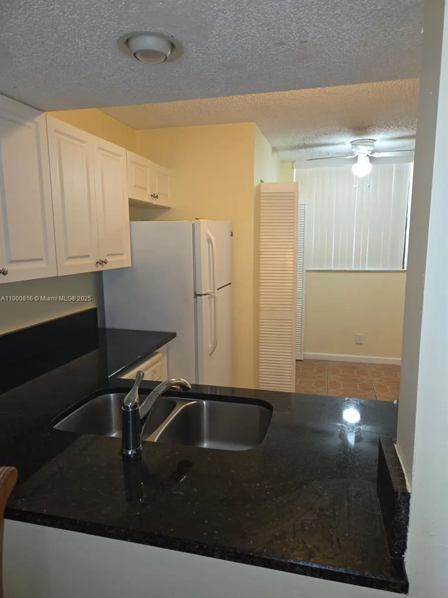 117 Lake Emerald Dr # 108, Oakland Park, FL 33309 photo 4