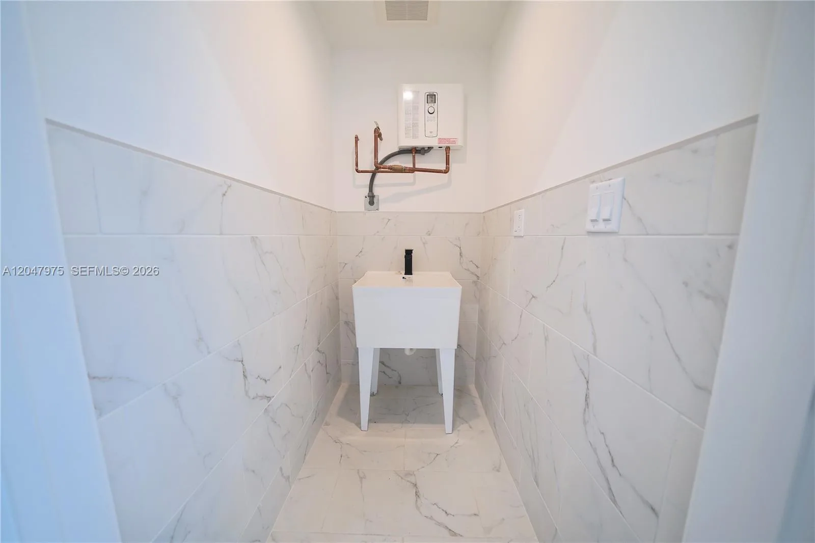 650 SW 1st St # 1, Miami, FL 33130 photo 9