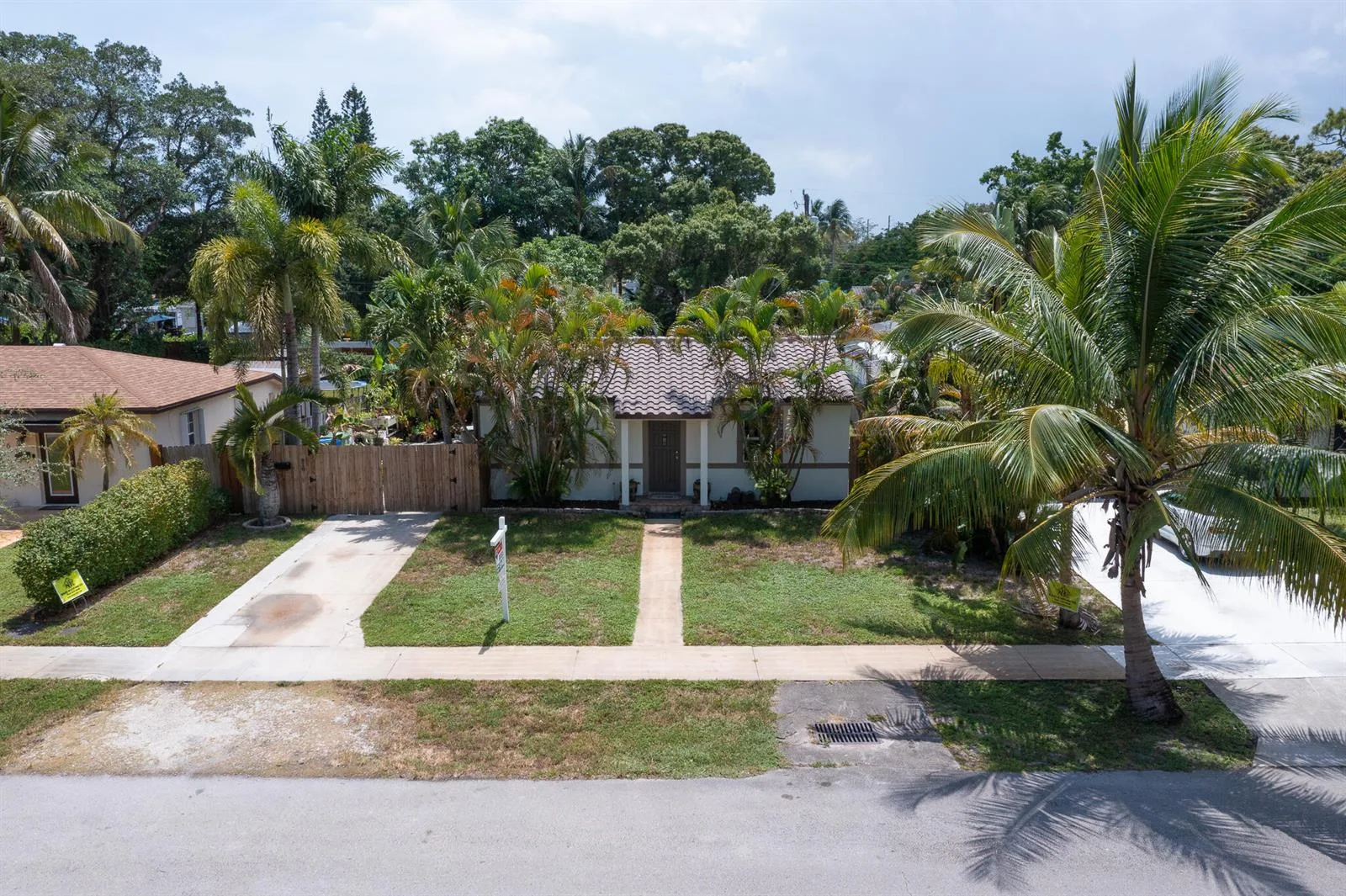 820 SW 18th Court, Fort Lauderdale, FL 33315 photo 2