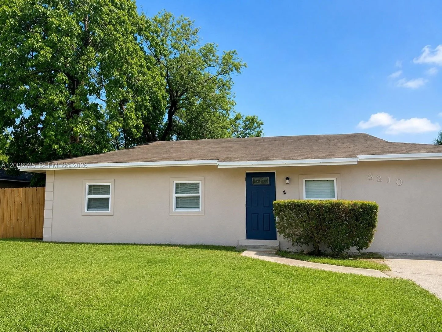 8210 SW 7th St, North Lauderdale, FL 33068