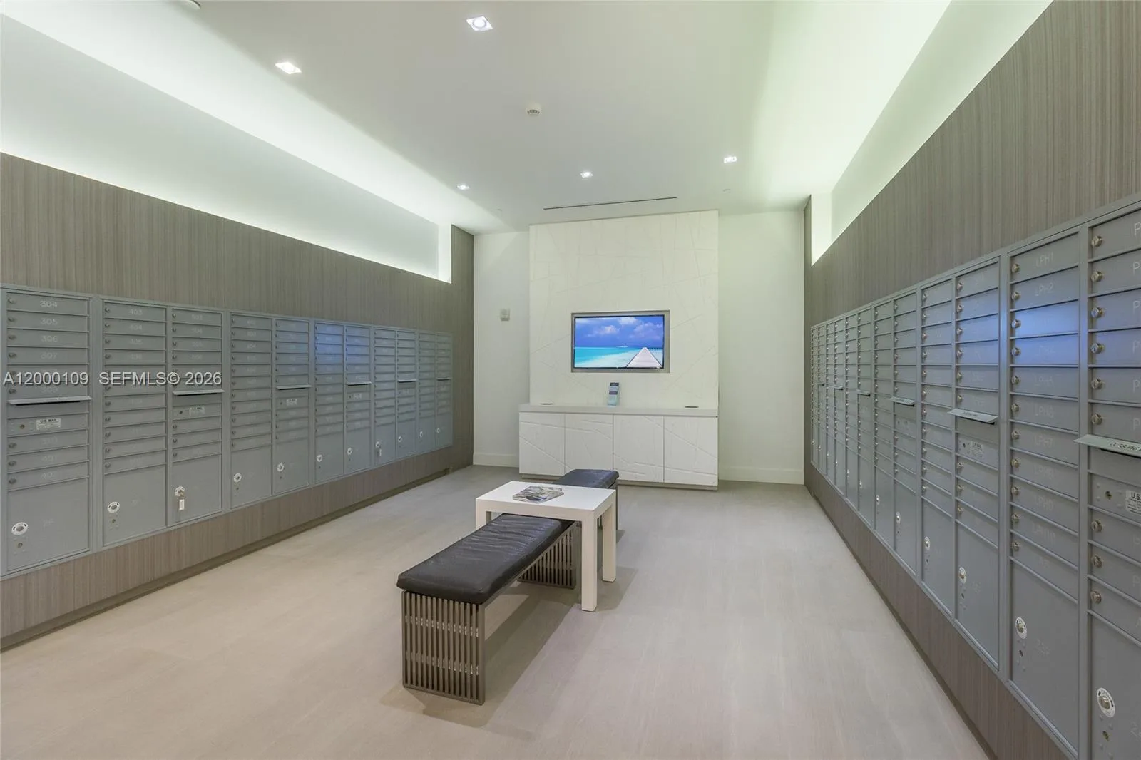 17111 Biscayne Blvd # 903, North Miami Beach, FL 33160 photo 3