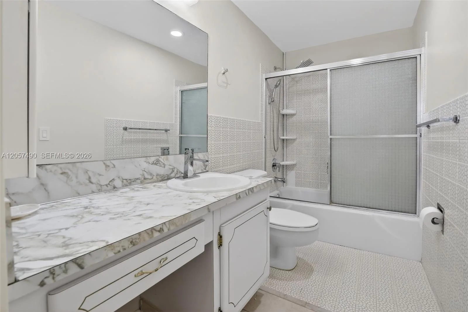 1817 S Ocean Dr # PH-19, Hallandale Beach, FL 33009 photo 8