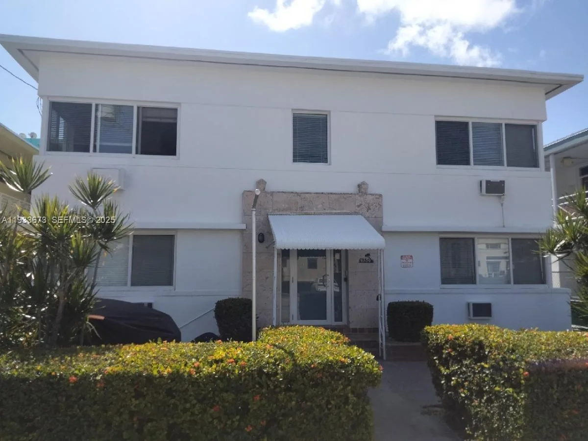 6950 Byron Ave # 4, Miami Beach, FL 33141